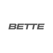 Schwarzer Schriftzug "BETTE" in fetten Buchstaben, auf transparentem Hintergrund. Bette Logo