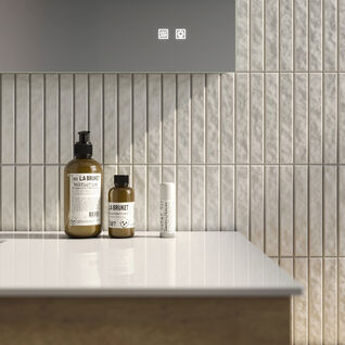 Inhaus_StilweltSmaragd_Lichtspiegel_Burgba_Asatto_02 Inhaus_StilweltSmaragd_Lichtspiegel_Burgba_Asatto_02