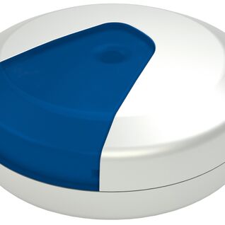 Leckageschutz. Ein rundes, weißes Gerät mit einem blauen, halbtransparenten Bereich.  Leckageschutz. Ein rundes, weißes Gerät mit einem blauen, halbtransparenten Bereich.